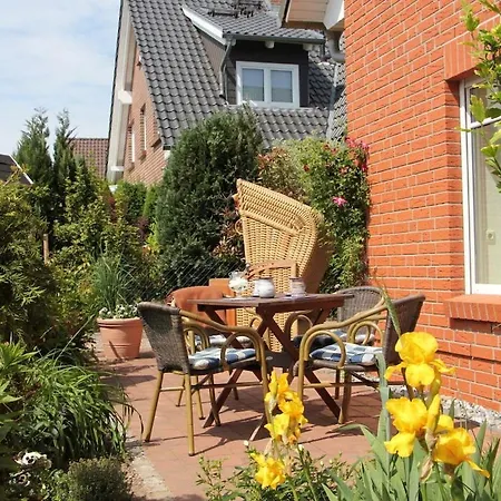 With 3 Bedrooms * Baabe