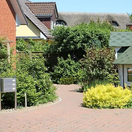 With 3 Bedrooms Casa de Férias Baabe