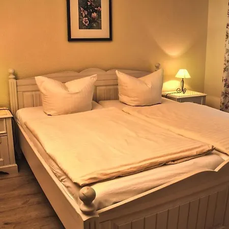 With 3 Bedrooms Casa de Férias Baabe