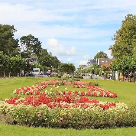 With 3 Bedrooms * Baabe